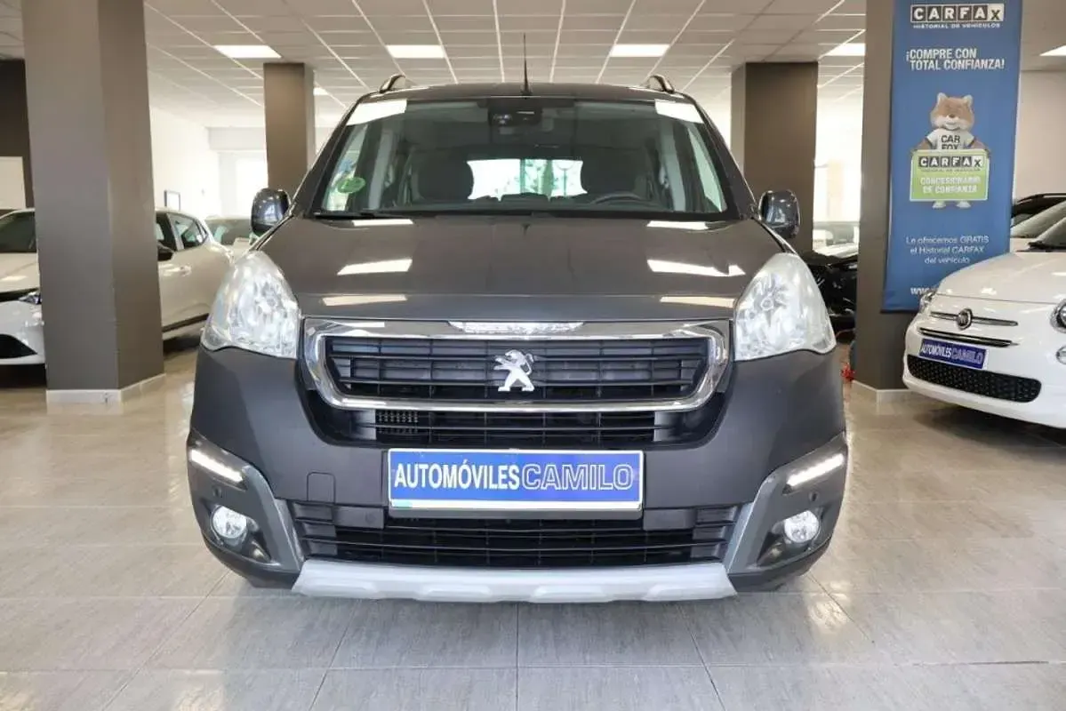 Usado Peugeot TePee Outdoor 99 CV (72 kW) 2016 Gris Van