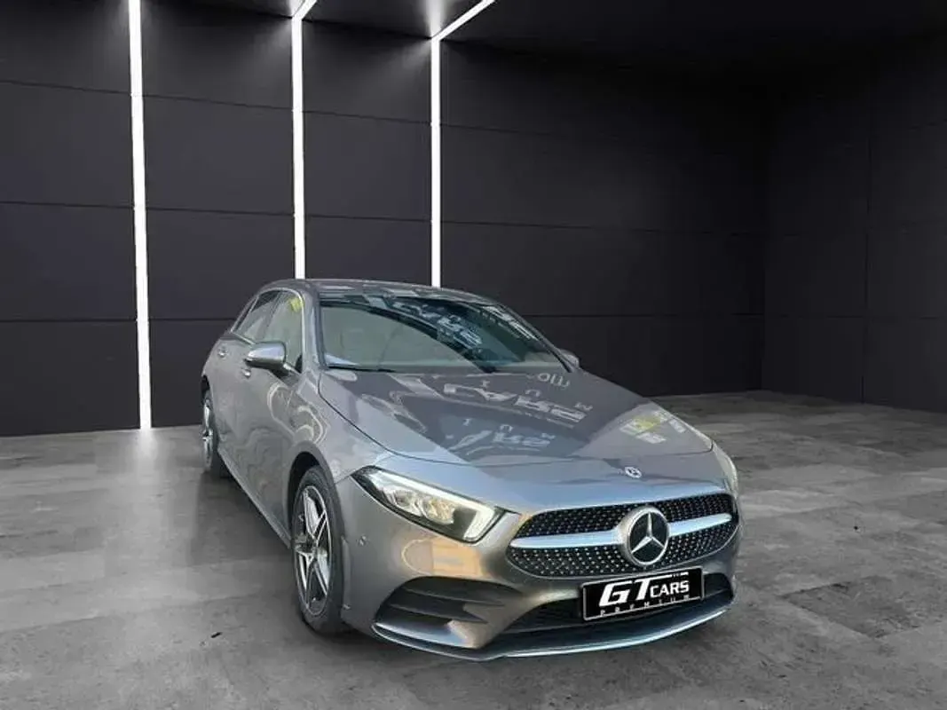 Usado Mercedes A180 AMG 136 CV (100 kW) 2022 Gris Berlina
