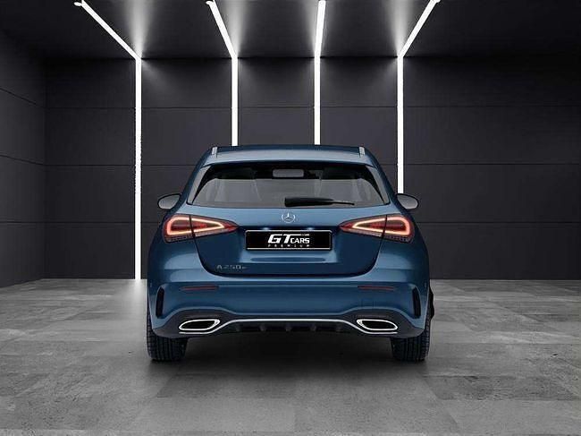 Usado Mercedes A250 AMG 218 CV (160 kW) 2022 Azul Berlina