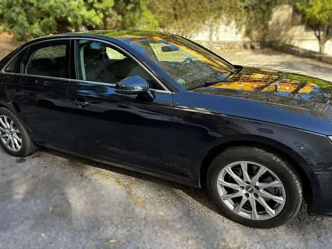 Usado Audi A4 Advanced 150 CV (110 kW) 2017 Azul Berlina
