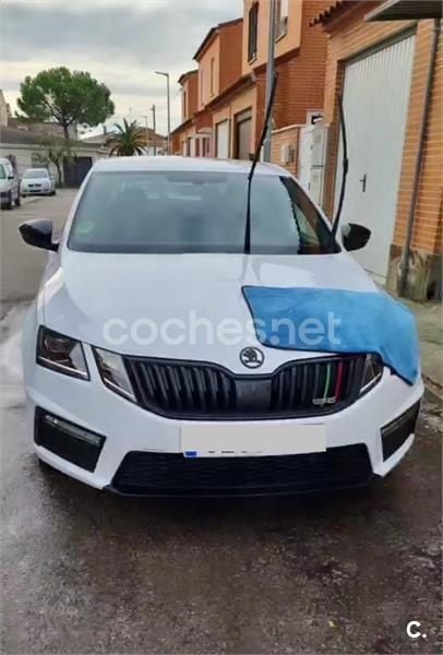 Usado Skoda Octavia RS 230 CV (169 kW) 2018 Blanco Berlina