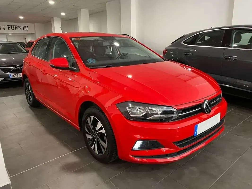 Usado VW Polo Advance 95 CV (69 kW) 2020 Rojo Utilitario
