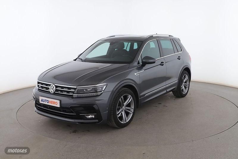 Gris Usado 2020 VW Tiguan R-line SUV | 30.899 € (Caro) - Imagen 1/3
