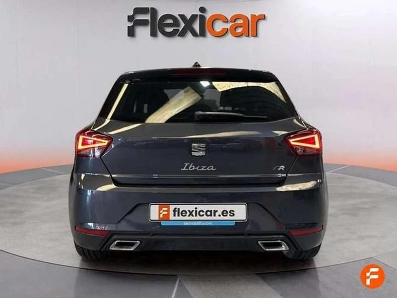 Usado Seat Ibiza FR 110 CV (80 kW) 2024 Gris Berlina