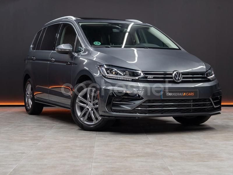 Gris / plata Usado 2020 VW Touran Sportline Monovolumen | 29.950 € (Caro) - Imagen 1/4