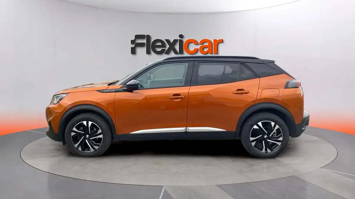 Usado Peugeot 2008 GT-line 131 CV (96 kW) 2020 Naranja SUV