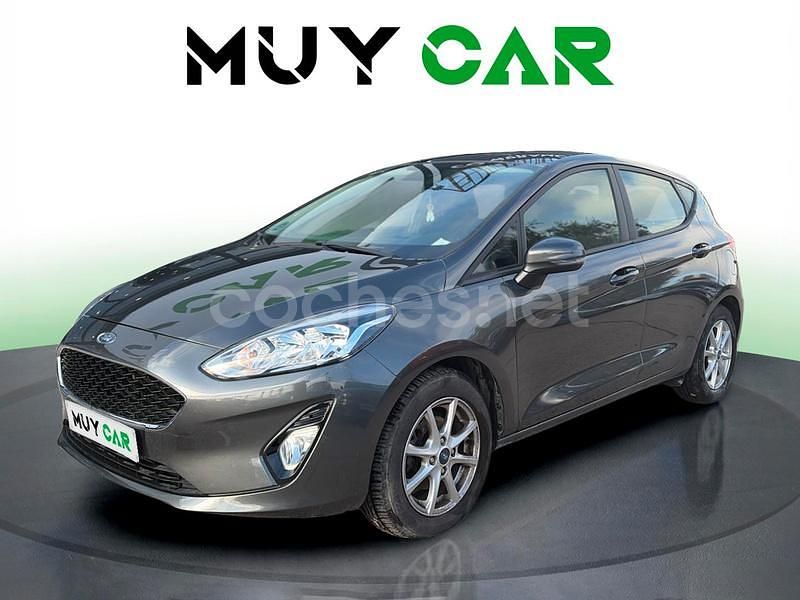 Usado Ford Fiesta Trend 86 CV (63 kW) 2018 Gris / plata Berlina