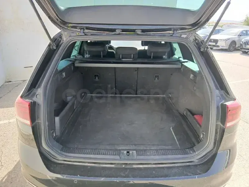Usado VW Passat GTE 218 CV (160 kW) 2022 Negro Familiar