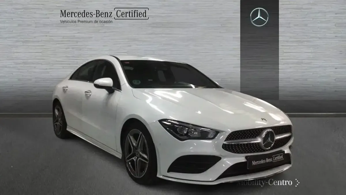 Usado Mercedes CLA200 AMG line 150 CV (110 kW) 2021 Blanco Berlina
