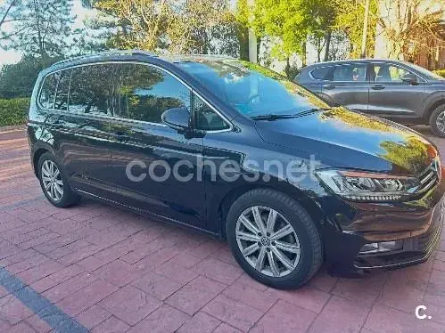 Usado VW Touran Sportline 190 CV (139 kW) 2016 Negro Monovolumen