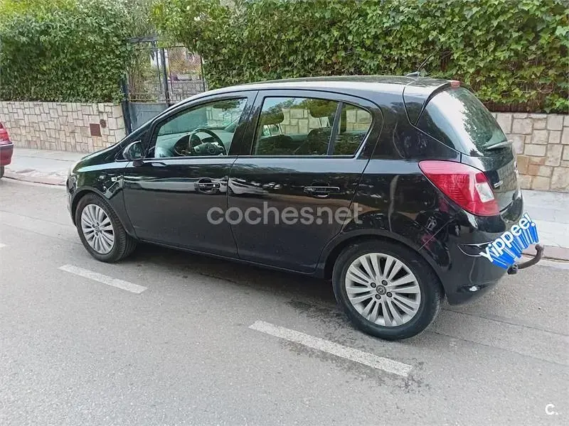 Usado Opel Corsa 85 CV (62 kW) 2011 Negro Utilitario