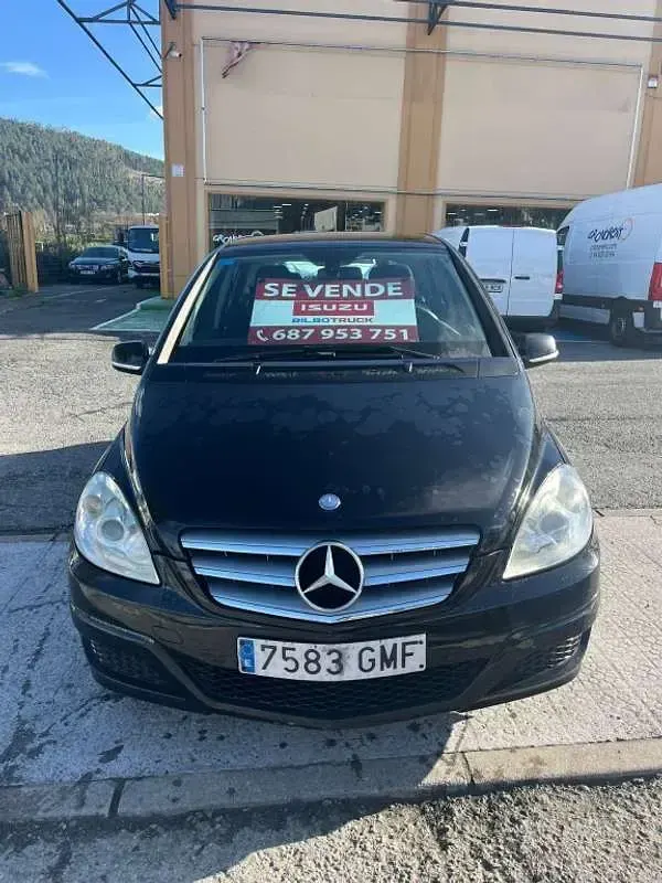 Usado Mercedes B180 109 CV (80 kW) 2009 Negro Monovolumen