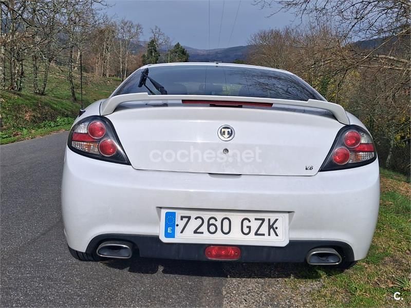 Używany Hyundai Coupé 165 KM (121 kW) 2010 Biały Coupe