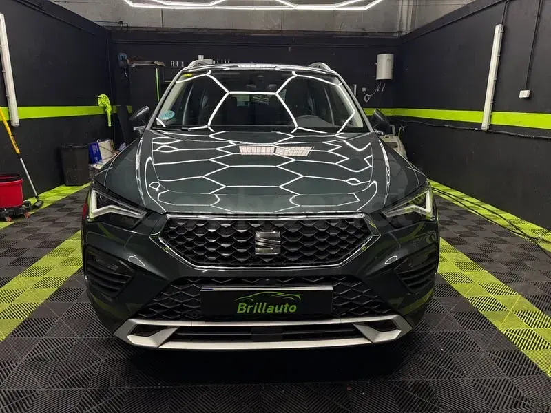 Usado Seat Ateca Xperience 150 CV (110 kW) 2020 Gris / plata SUV