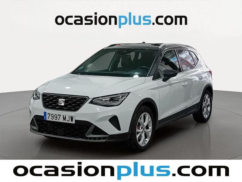 Usado Seat Arona FR 150 CV (110 kW) 2023 Blanco SUV