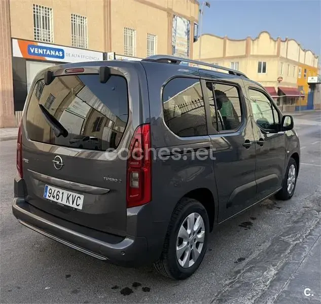 Usado Opel Combo Life Selective 131 CV (96 kW) 2019 Marrón Monovolumen