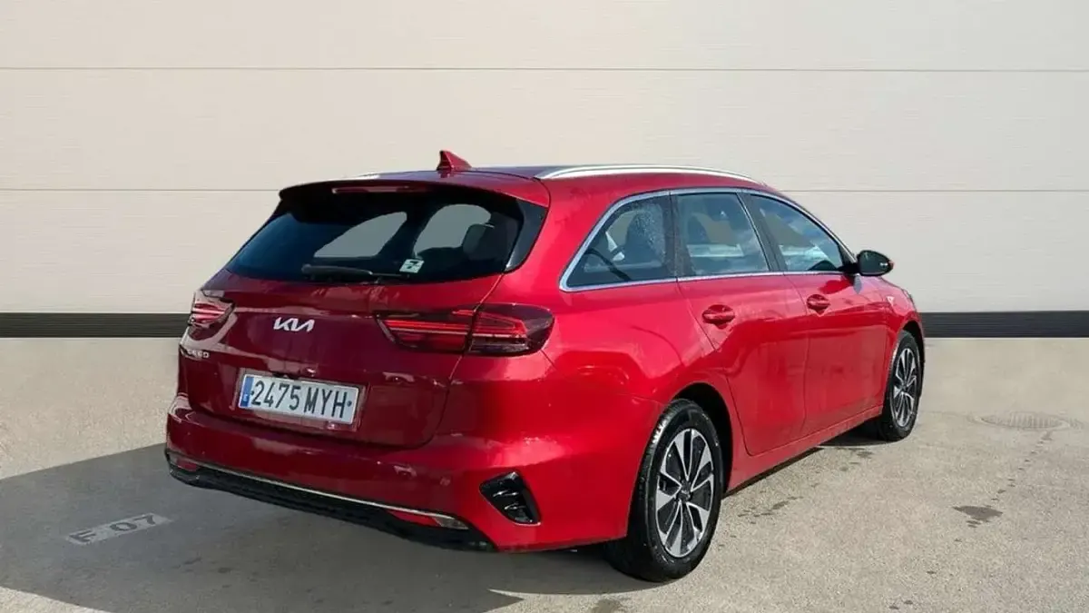 Brugt Kia Ceed 101 HK (74 kW) 2025 Rød Hatchback