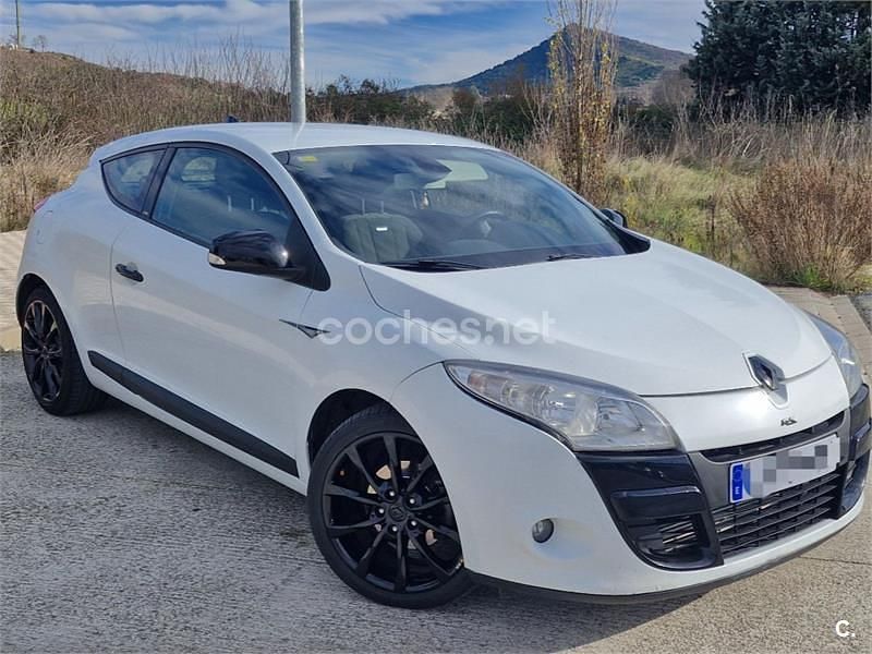 Usado Renault Mégane 110 CV (80 kW) 2011 Blanco Berlina