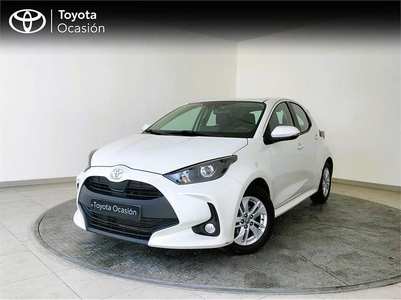 Blanco Usado 2021 Toyota Yaris Edition Monovolumen | 15.990 € - Imagen 1/4