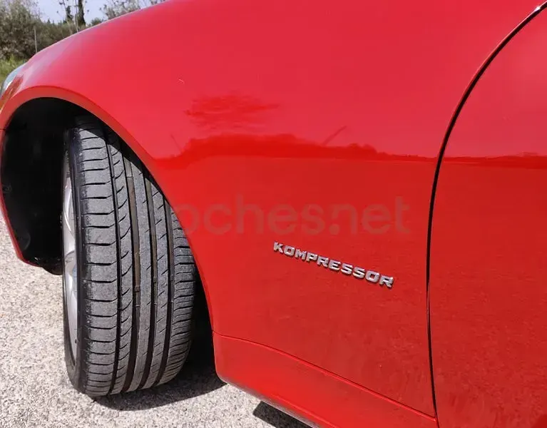 Usado Mercedes SLK200 163 CV (119 kW) 2005 Rojo Descapotable