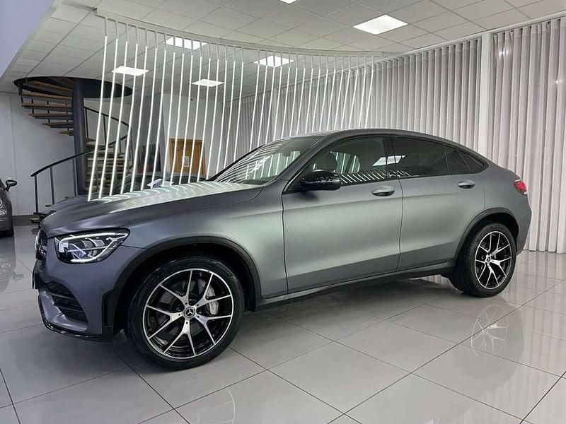 Usado Mercedes GLC300 245 CV (180 kW) 2022 Gris Coupe