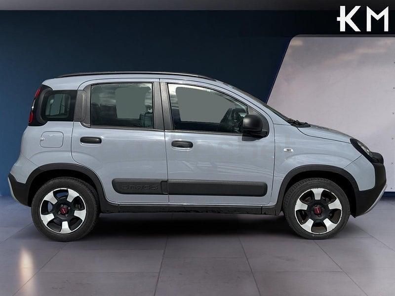 Usado Fiat Panda Cross Cross 70 CV (51 kW) 2022 Gris / plata Utilitario