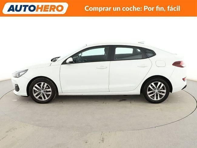 Usado Hyundai i30 120 CV (88 kW) 2020 Blanco Berlina