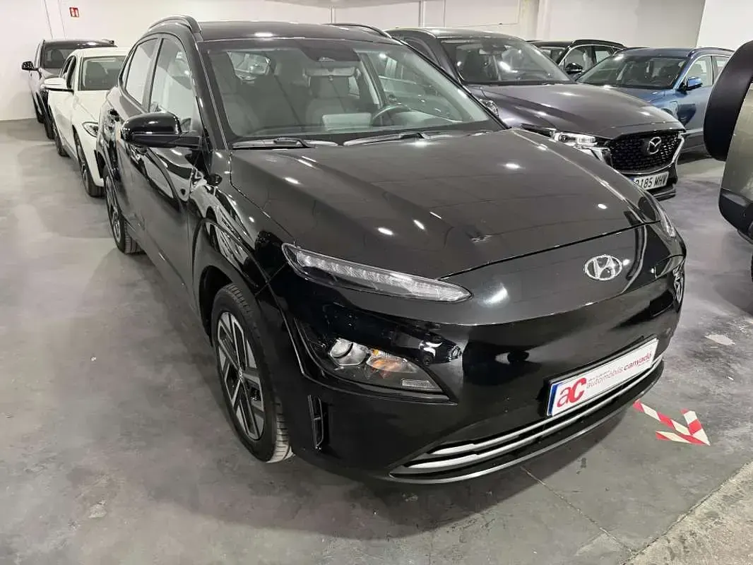 Usado Hyundai Kona 100 kW (136 CV) 2022 Negro SUV