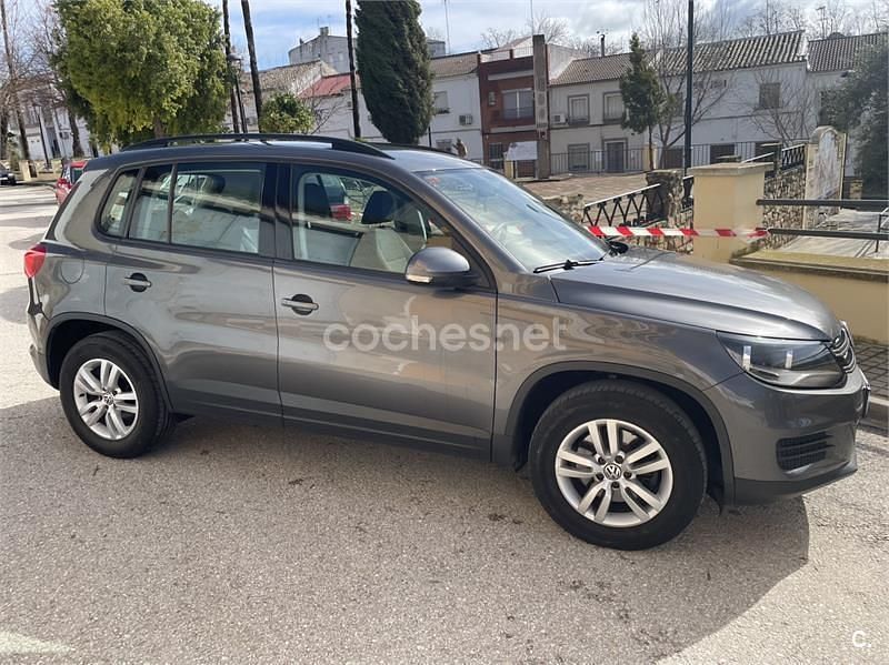 Usado VW Tiguan Sportline 150 CV (110 kW) 2016 Gris / plata SUV