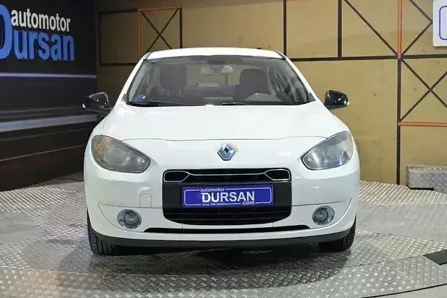 Usado Renault Fluence Dynamique 69 kW (95 CV) 2013 Blanco Berlina