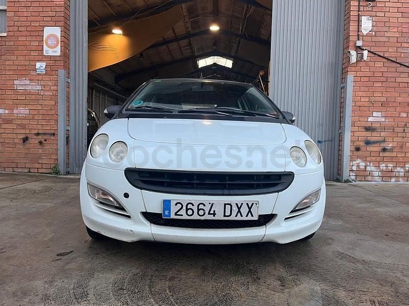 Usado Smart ForFour Pulse 75 CV (55 kW) 2006 Blanco Utilitario