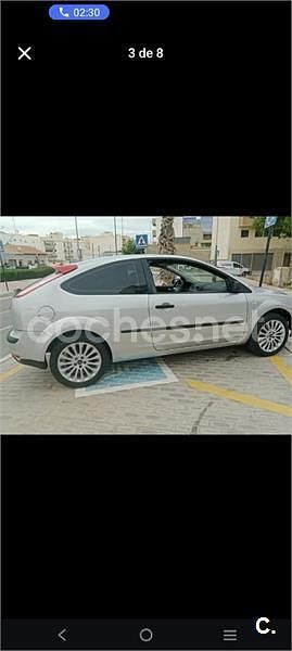Usado Ford Focus Trend 100 CV (73 kW) 2006 Gris / plata Berlina
