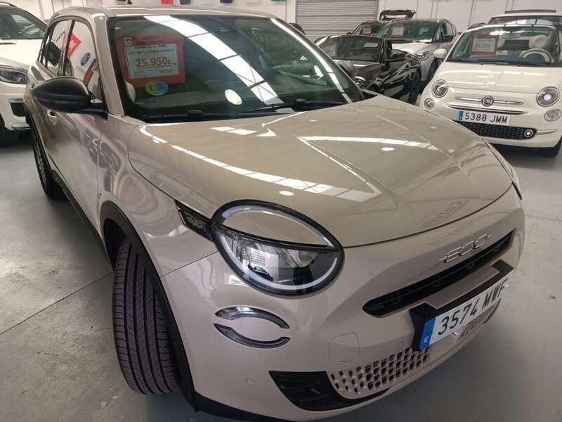 Gris Usado 2024 Fiat 600 SUV | 24.950 € (Precio justo) - Imagen 1/4