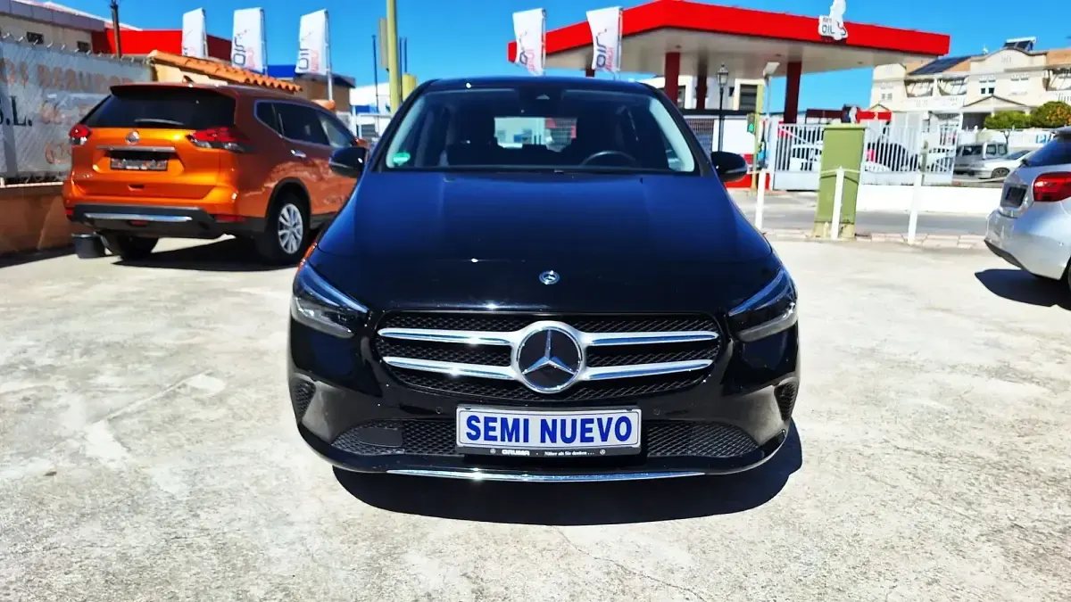 Occasion Mercedes B180 136 PK (100 kW) 2019 Zwart MPV