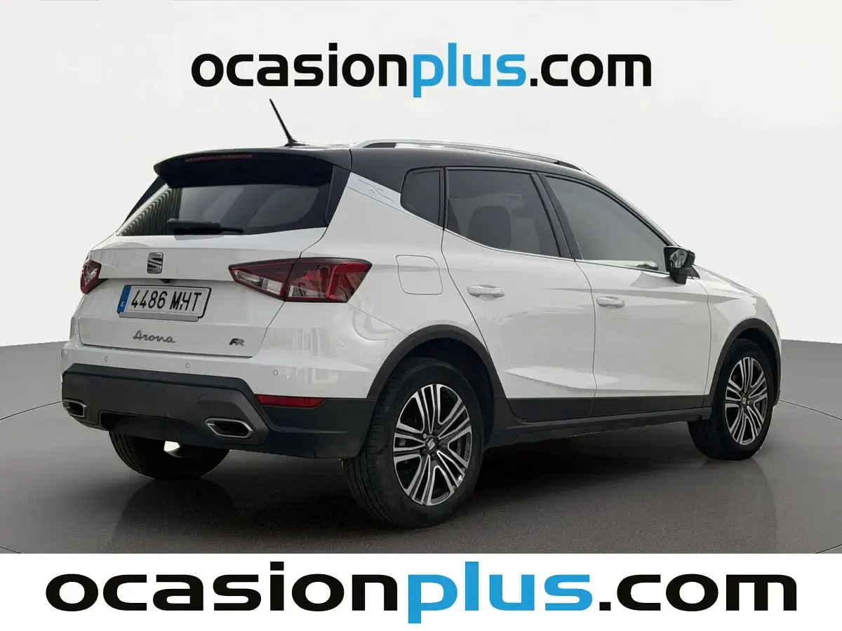 Usado Seat Arona FR 110 CV (80 kW) 2023 Blanco SUV