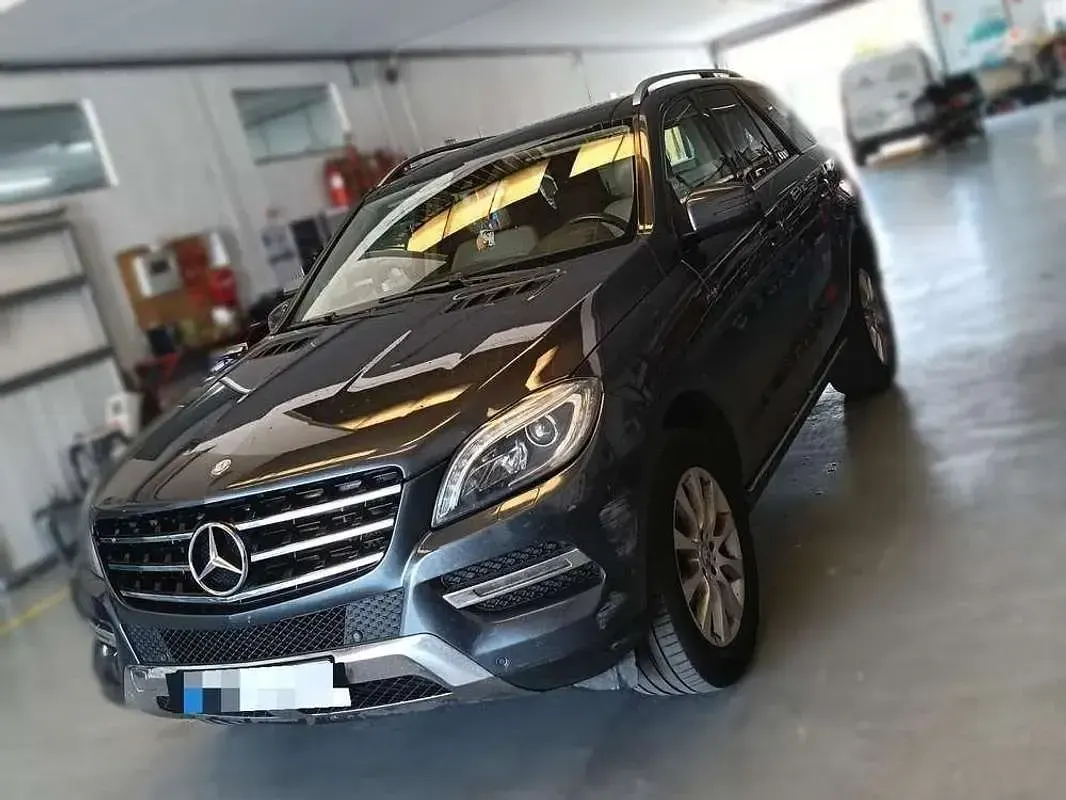 Usado Mercedes ML350 258 CV (189 kW) 2014 Negro SUV
