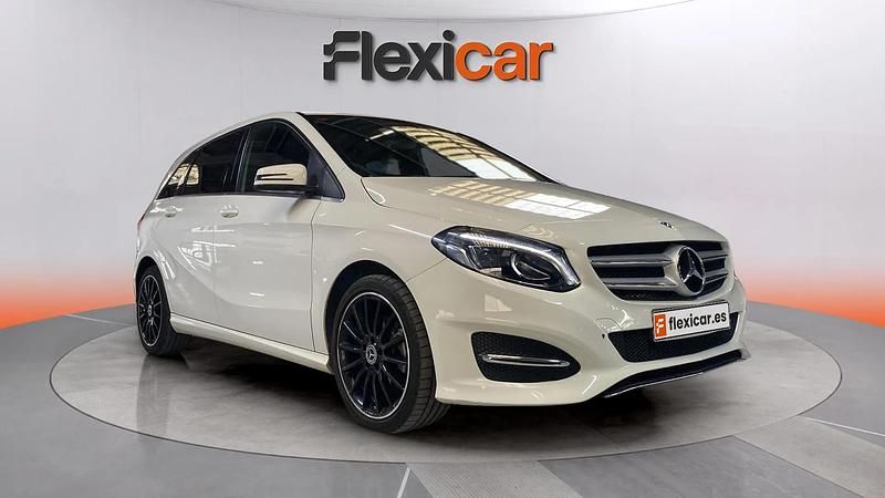 Usado Mercedes B200 136 CV (100 kW) 2017 Monovolumen