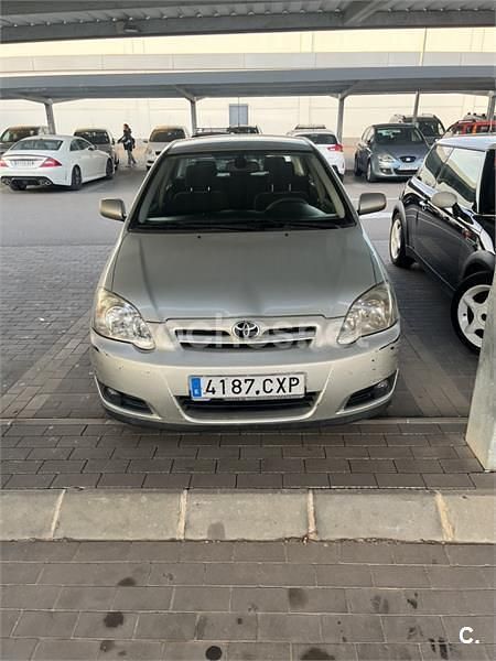 Usado Toyota Corolla Terra 116 CV (85 kW) 2004 Gris / plata Berlina