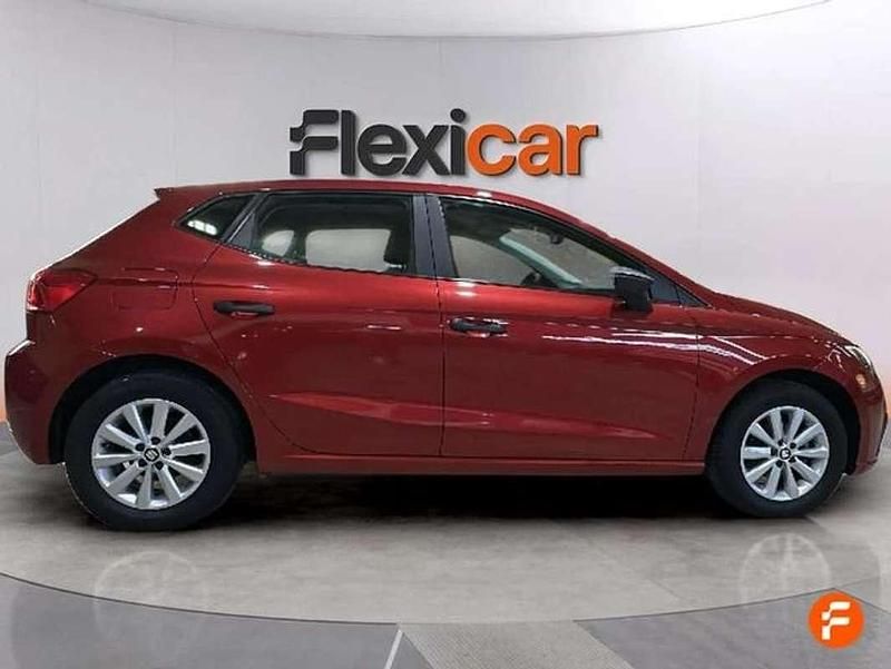 Usado Seat Ibiza Reference 80 CV (58 kW) 2019 Rojo Utilitario