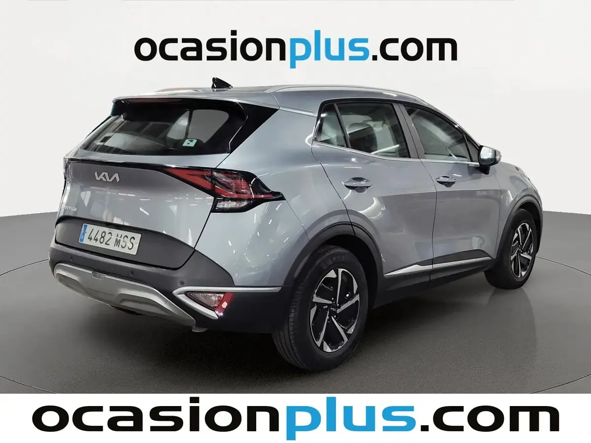 Usado Kia Sportage 136 CV (100 kW) 2024 Gris plata SUV