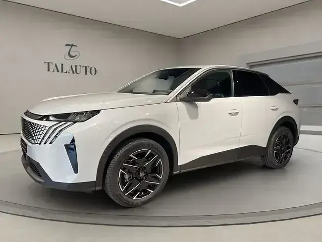 Nouvelle Peugeot 3008 Allure 145 ch (106 kW) 2025 Blanc SUV