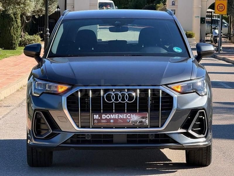 Usado Audi Q3 Comfort 150 CV (110 kW) 2023 Gris / plata SUV