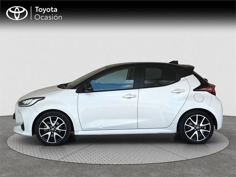 Usado Toyota Yaris Hybrid Style 116 CV (85 kW) 2022 Otro Monovolumen