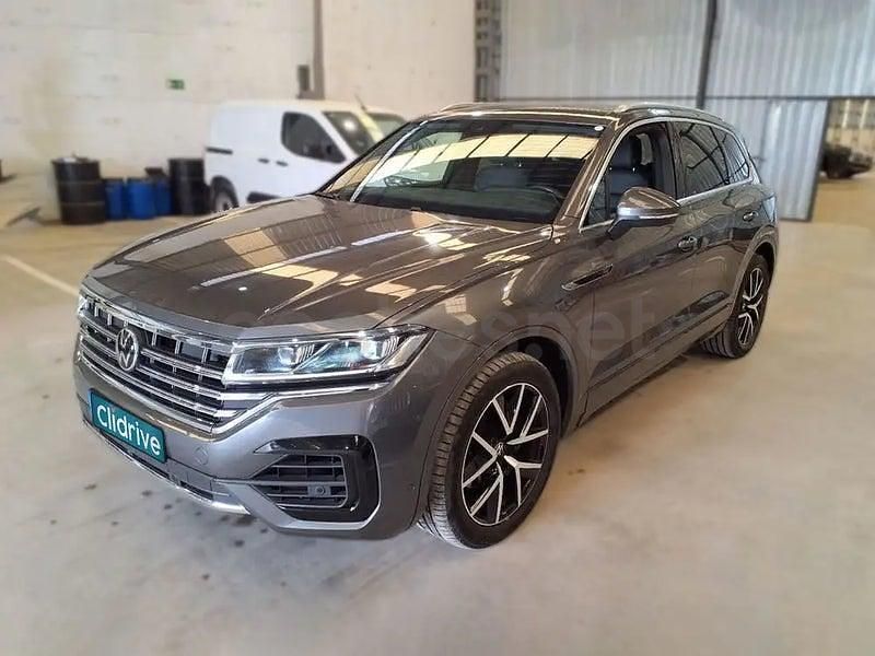 Usado VW Touareg 286 CV (210 kW) 2022 Gris / plata SUV
