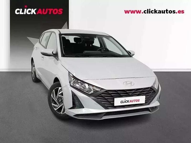 Gris Usado 2025 Hyundai i20 Utilitario | 15.600 € (Precio justo) - Imagen 1/2