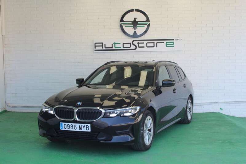 Negro Usado 2021 BMW 318 Comfort Edition Familiar | 19.990 € (Buen precio) - Imagen 1/4
