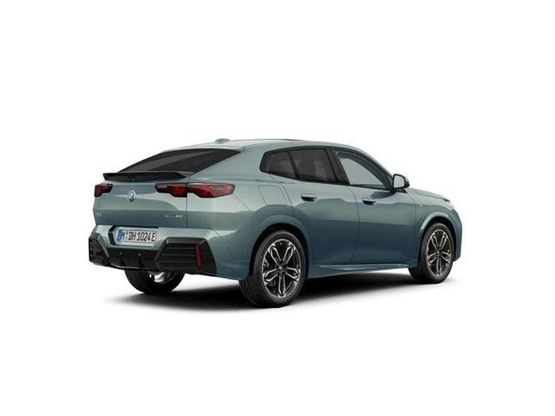 Usado BMW iX2 Comfort Edition 150 kW (204 CV) 2025 Verde SUV