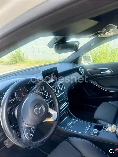 Usado Mercedes A200 150 CV (110 kW) 2018 Blanco Berlina