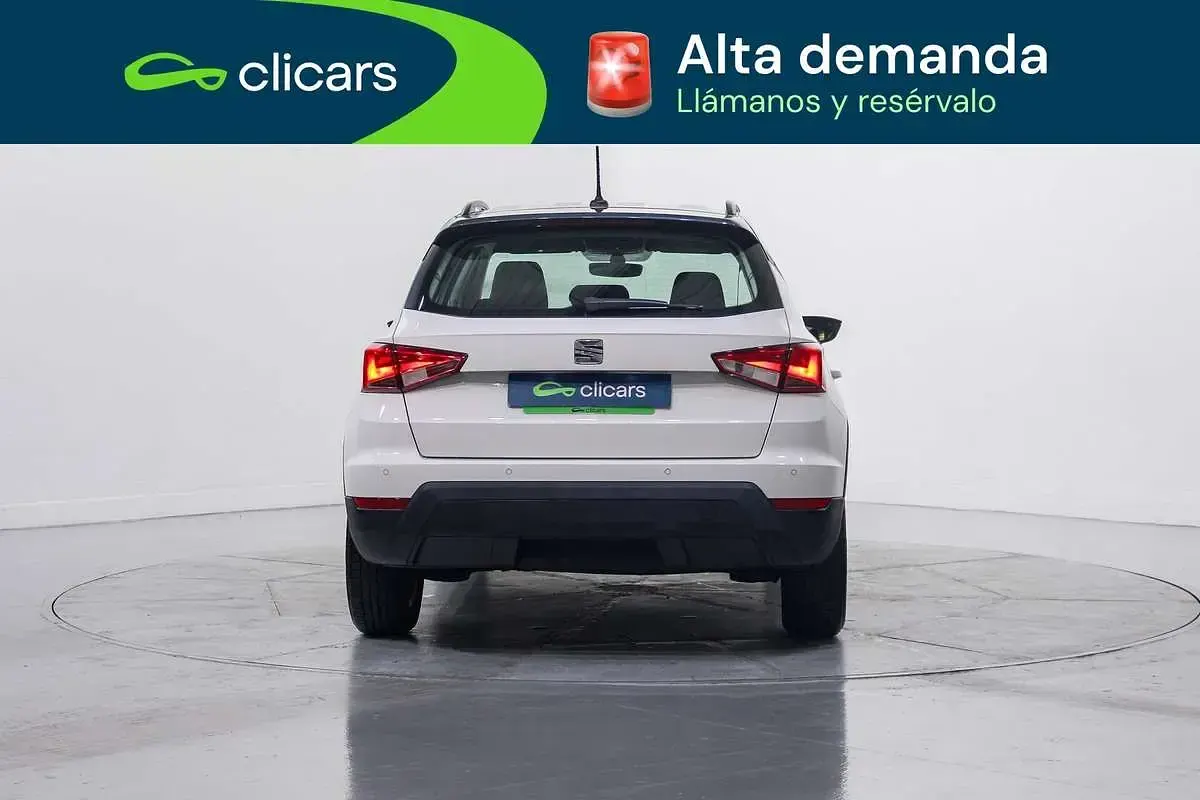 Usado Seat Arona Style 95 CV (69 kW) 2020 Blanco SUV