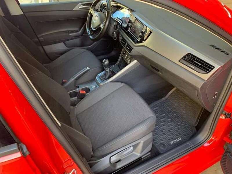 Usado VW Polo Edition 95 CV (69 kW) 2018 Rojo Familiar